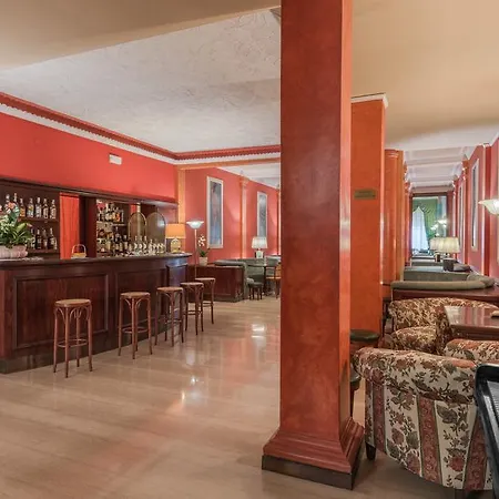 Готель Minerva Palace 4*