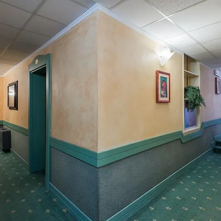 Готель Minerva Palace Монтекатіні-Терме