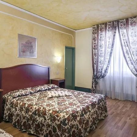 Готель Minerva Palace